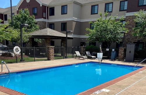 Bowling Green Hotel | Staybridge Suites Bowling Green by IHG