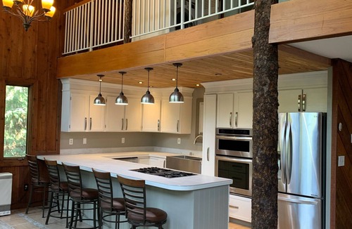 Alyeska Ski Chalet | Stellar Blue Chalet - Sleeps 6+. Pets on approval. Near Alyeska Ski Resort