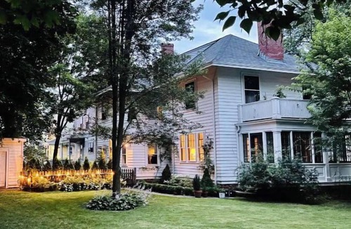 South Providence House | Step into History, Stay Close to Downtown!