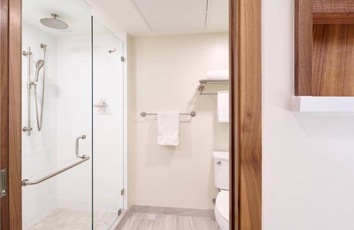 Kaanapali Hotel | Steps Away from the Beach! 3 Premium Units, Private Lanai, Onsite Pool