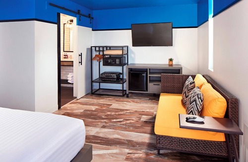 North Pacific Beach Hotel | Steps Away from the Stunning Beach | 2 Family-Ready Rooms w/Partial Ocean View