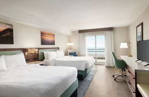 Carlsbad Hotel | Steps from Carlsbad Beach | Perfect For Group Stay | Pool Access | Pets Welcome