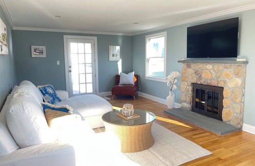 Minot House | Steps to Beach - Walk to Surfside & Minot Beach!