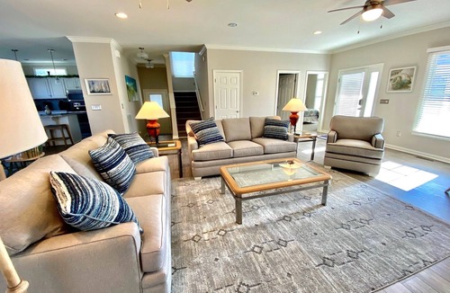 South Rehoboth House | STEPS TO REHOBOTH BEACH BOARDWALK!