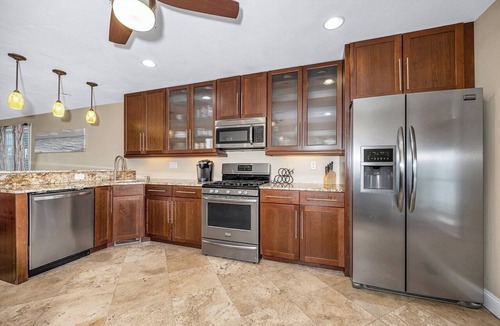 Salisbury House | Steps to Salisbury beach, whole house with AC 6 beds 2.5 ba