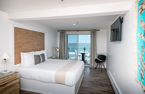 York Beach Hotel | Stones Throw
