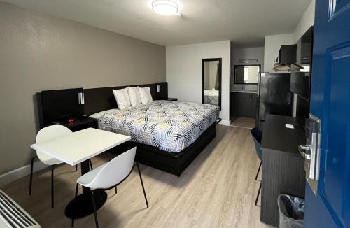 Conroe Hotel | Studio 6 Conroe, TX