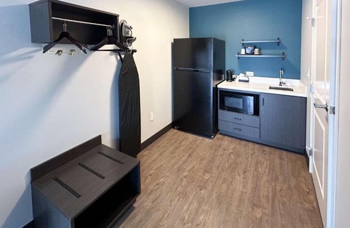 Corona Hotel | Studio 6 Corona, CA West