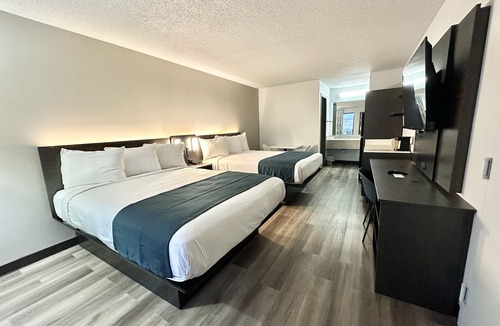 Highland Park Hotel | Studio 6 Suites Louisville, KY – Airport/Expo Center