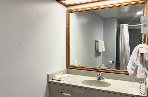 Tiffin Hotel | Studio 6 Suites – Tiffin, Oh