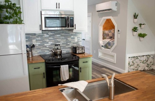 Freeport Apartment | Studio Apartment in Freeport