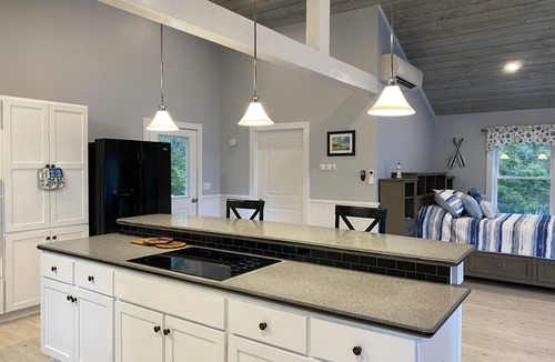 Franklin Apartment | Studio Apartment overlooking Molasses Pond