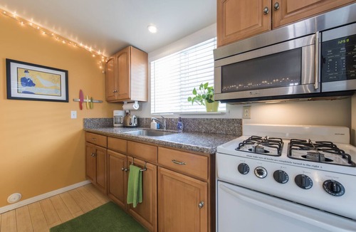 Mission Beach Apartment | Studio in Mission Beach, just steps to to the sand!