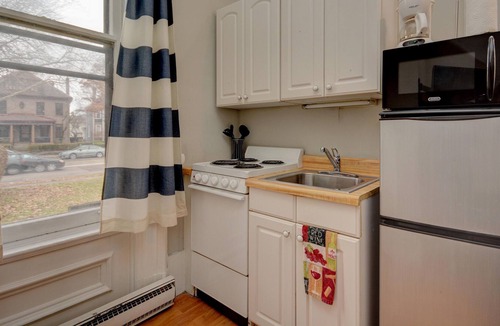 Victorian Village House | Studio in Short North!!