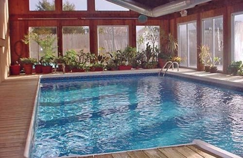 Misquamicut Apartment | Studio one block from Misquamicut Beach, Westerly Rhode Island