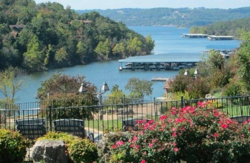 Big Cedars Apartment | Studio, Sleeps 4, at Wilderness Club, Big Cedar!