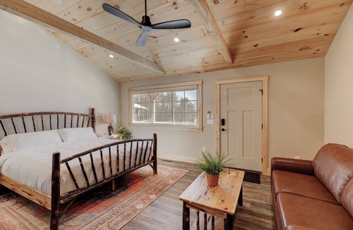 Sunapee Hotel | Studio Suite #3 at The Lodge | Minutes from Sunapee Harbor & Mount Sunapee