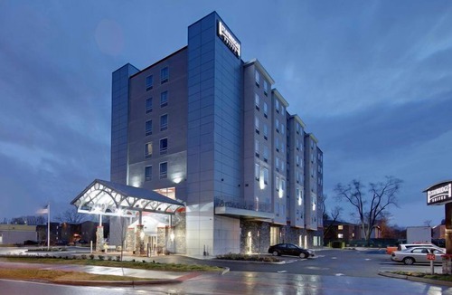 Columbus Apartment | Studio Suite Only 1 Mile from OSU! | Indoor Pool + 24-Hour Business Center