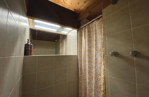 Turners House | Studio with incredible view minutes from the mall!