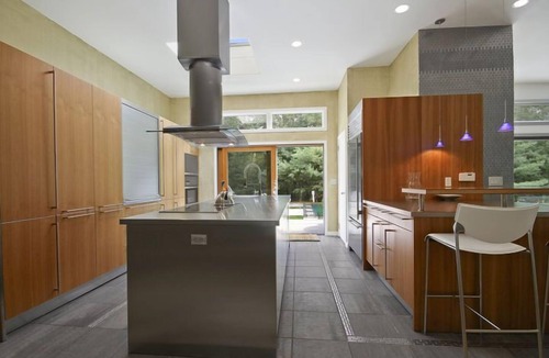 Bridgehampton House | Stunning Hamptons Contemporary Near Wolfer's Vineyard