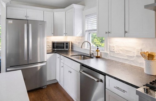 Somerville Condo | Stunning Home Mins to Boston w/Parking & Laundry
