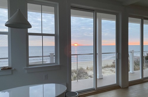 Milford House | Stunning, light-filled beachfront sanctuary with full views of Delaware Bay.