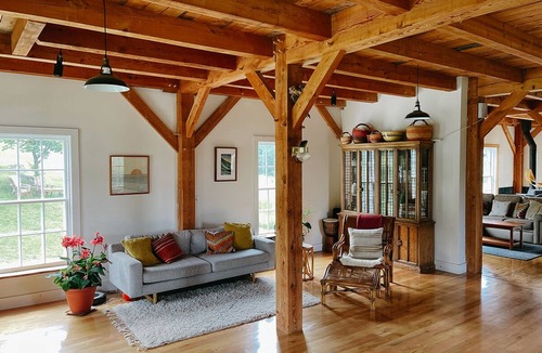 Roxbury House | Stunning Mountain View Home - with swimming pond!