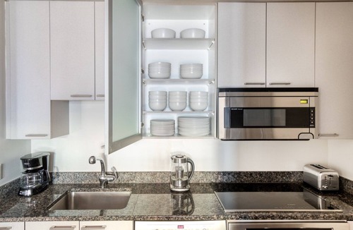 West End Apartment | Stunning North Station 2BR w/W/D & Gym, nr TD Garden, by Blueground
