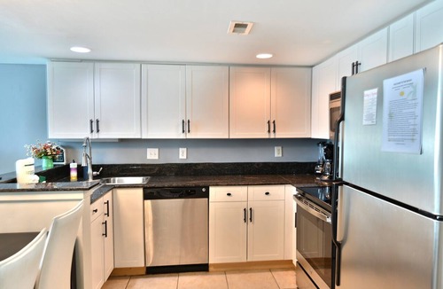 Downtown Myrtle Beach Condo | Stunning Ocean Front 2BD/2BA, in Heart of Myrtle Beach New 50” Smart TV