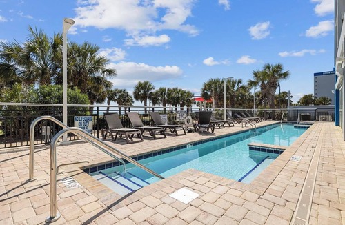 Downtown Myrtle Beach Apartment | 🏖️Stunning Ocean Views | Pools + Hot Tub | Bay View Resort 1707B🏖️