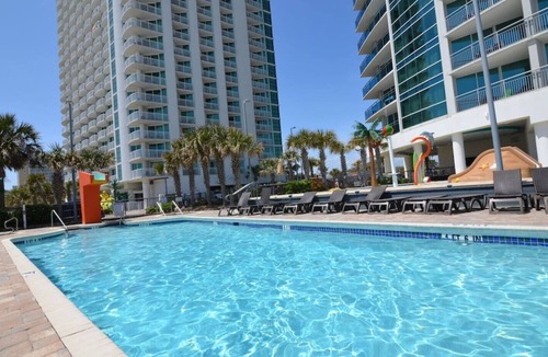 Downtown Myrtle Beach Condo | Stunning Oceanfront King Suite at Oceans One Resort 8th Floor