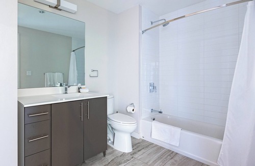 Seaport District Apartment | Stunning One Bedroom with Luxury Amenitites