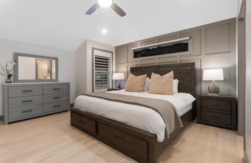 Prairie Village House | Stunning Overland Park Home 38