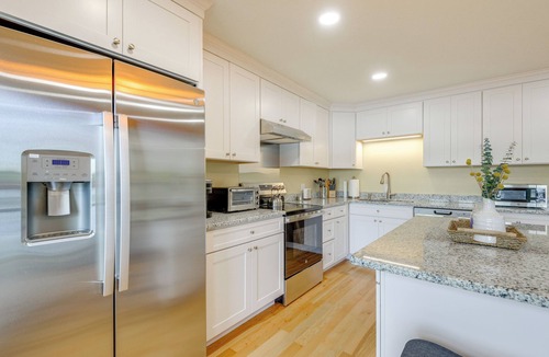 Sterling House | Stunning Sterling Sanctuary: Unwind on the Water!