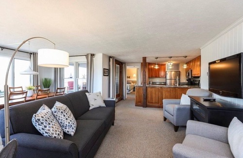 Kennebunk Condo | Stunning Waterfront Condo with deck, Walk to Shops and Restaurants