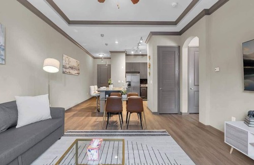 Brady Arts District Apartment | Stylish 1BR Near BOK Center-Gym, Pool, Pet Frndly