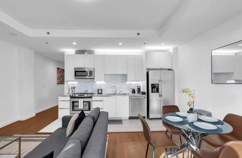Downtown Tulsa Apartment | Stylish 1BR Retreat + Gym Near Downtown Tulsa