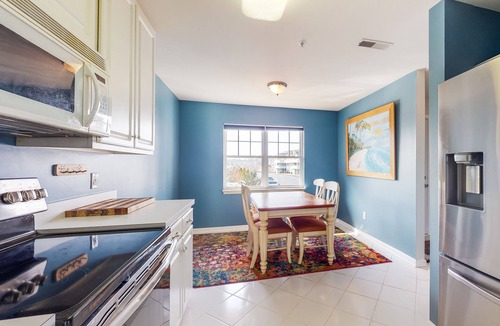 Ocean View House | Stylish coastal gem with amazing river & bay views - steps to sandy beach