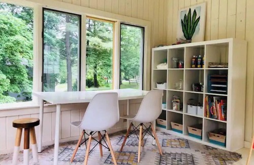 Lee House | Stylish Mid-century Modern Berkshires Cape