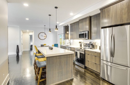 Lenexa Cottage | Stylish & Modern Lenexa Haven w/Fire Pit & Deck!
