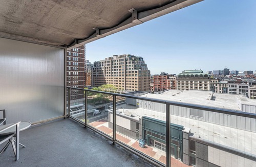 Prudential - St. Botolph Apartment | Stylish One Bedroom Apartment in Back Bay