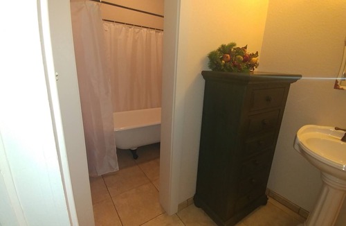 Wamego Apartment | Stylish Wamego condo!