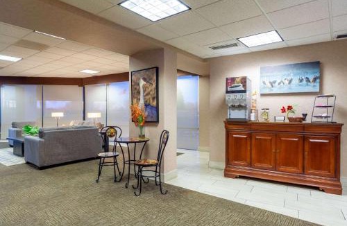 Grand Island Hotel | Suburban Studios I-80 Grand Island