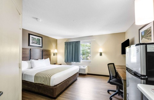 Dulles Town Center Hotel | Suburban Studios Sterling - Washington Dulles