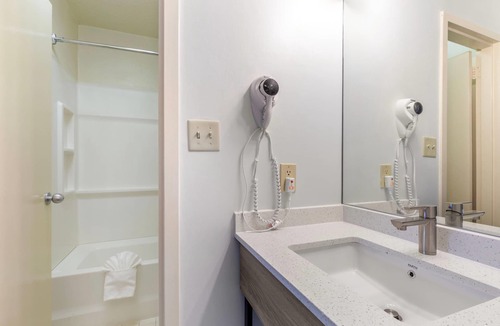 Tysons Hotel | Suburban Studios Tysons Corner