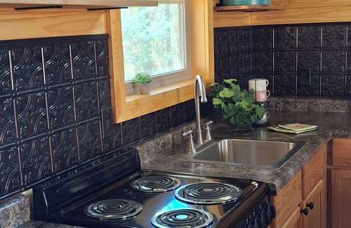 Bruno Cabin | Sugar Pine Cabins Chickadee Cabin