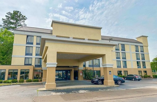 Tougaloo Apartment | Suite - King Bed|Jackson