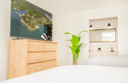 Indian Point Hotel | Suites at Waterside