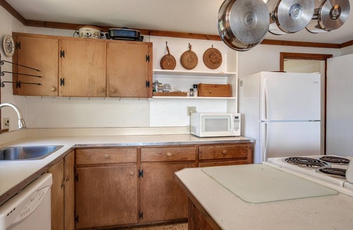 Tuftonboro Cottage | Summer Home on Lake Winnipesaukee, Private Sandy Beach/Dock on Tuftonboro Neck
