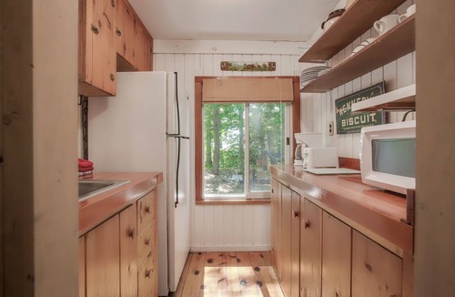 Tuftonboro Cottage | Summer Home on Lake Winnipesaukee, Private Sandy Beach/Dock on Tuftonboro Neck